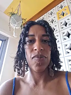 Snapshot of Goldenlace chatting on December 18, 2024, 10:24 pm Goldenlace online show from December 18, 2024, 10:24 pm