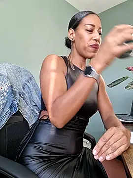 Snapshot of Goldenlace chatting on February 13, 2025, 9:20 am Goldenlace online show from February 13, 2025, 9:20 am