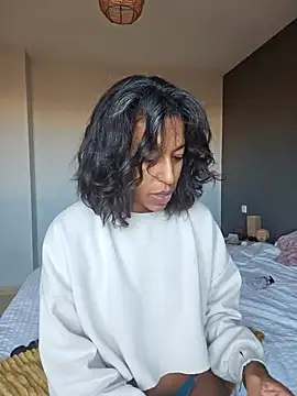 Snapshot of Goldenlace chatting on November 27, 2025, 10:50 am Goldenlace online show from November 27, 2025, 10:50 am