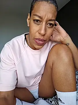 Goldenlace online show from March 11, 2026, 11:16 am