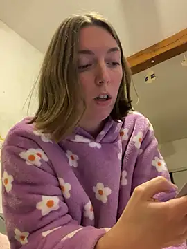 Snapshot of Daisy_Michto_Officiel chatting on January 28, 2025, 3:15 am Daisy Michto Officiel online show from January 28, 2025, 3:15 am