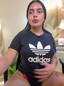 HotstuffCherrySummer online show from February 14, 2025, 12:25 pm