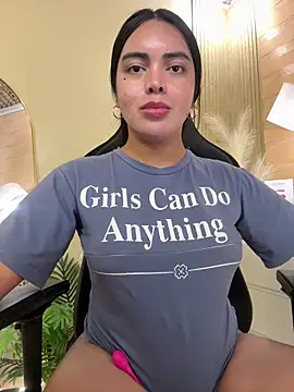 HotstuffCherrySummer online show from March 16, 2025, 12:22 pm