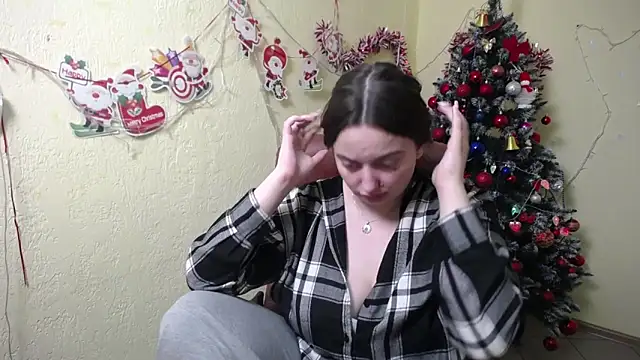 Snapshot of MilanaPrice chatting on December 20, 2024, 12:52 am MilanaPrice online show from December 20, 2024, 12:52 am