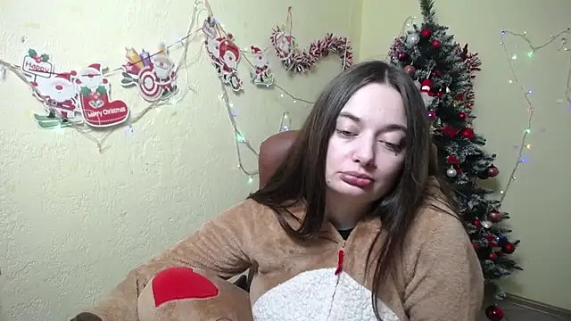 Snapshot of MilanaPrice chatting on December 24, 2024, 10:28 pm MilanaPrice online show from December 24, 2024, 10:28 pm
