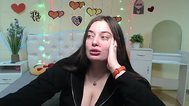 Snapshot of MilanaPrice chatting on February 8, 2025, 6:12 pm MilanaPrice online show from February 8, 2025, 6:12 pm