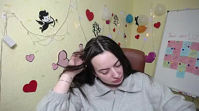 Snapshot of MilanaPrice chatting on February 20, 2025, 1:03 am MilanaPrice online show from February 20, 2025, 1:03 am