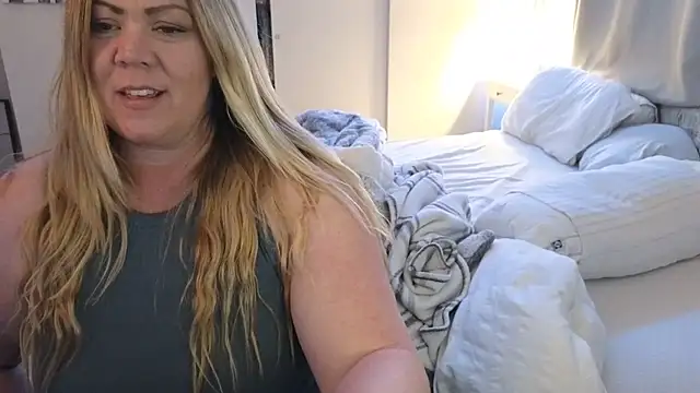 JESS LOVES online show from January 24, 2025, 5:10 am