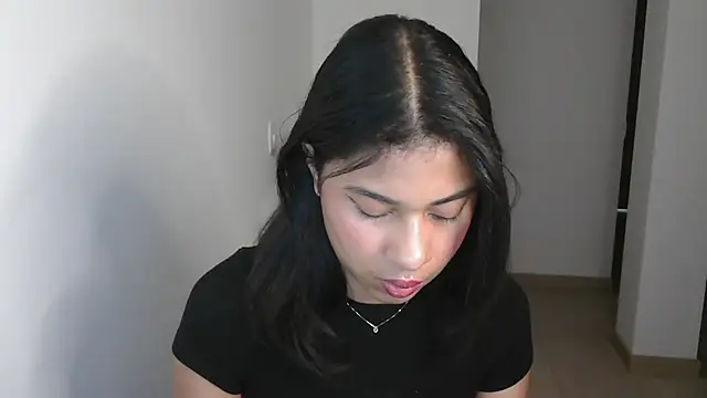 dark enchantress  online show from December 16, 2024, 12:15 am