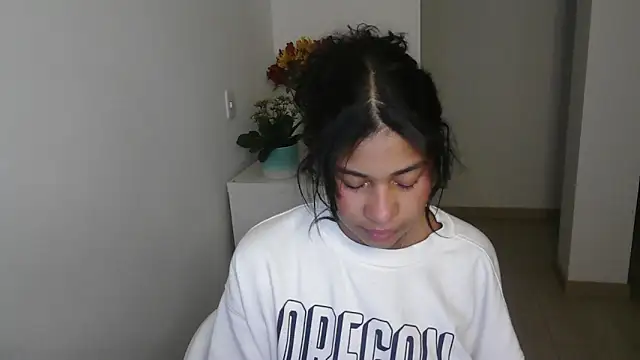 dark enchantress  online show from January 21, 2025, 12:04 am