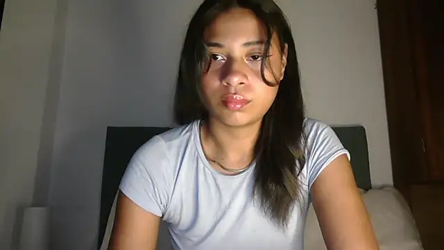 dark enchantress  online show from September 19, 2025, 1:40 am