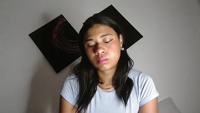 dark enchantress  online show from November 7, 2025, 1:38 am