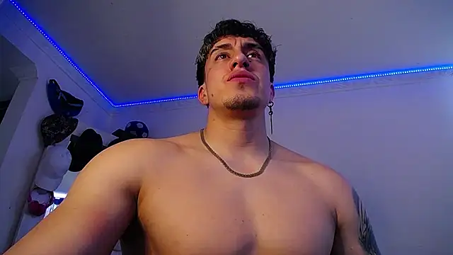 Snapshot of strongboy_ chatting on October 2, 2025, 7:10 pm strongboy online show from October 2, 2025, 7:10 pm