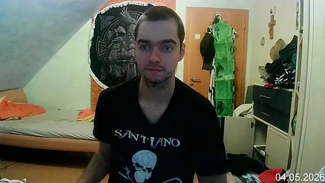 Chris23547 online show from May 4, 2026, 4:47 pm