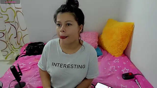 Snapshot of sweetnia chatting on December 27, 2024, 9:43 pm sweetnia online show from December 27, 2024, 9:43 pm