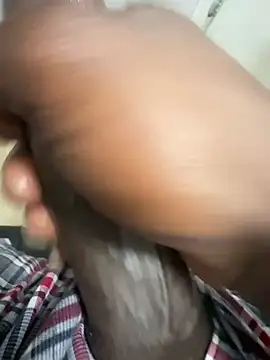 little0245 online show from September 8, 2025, 9:58 pm