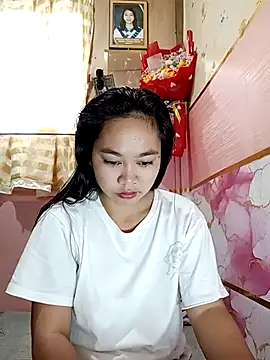 Hotbaby 1523 online show from April 29, 2026, 12:48 am