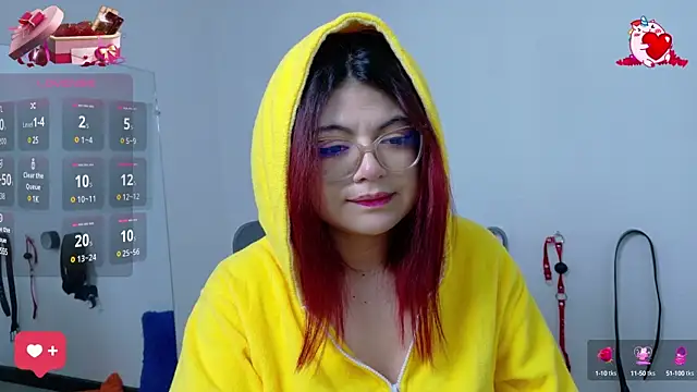 Catwhite  online show from February 22, 2025, 12:08 pm