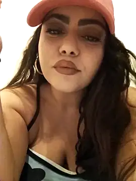 AriaRussell online show from November 7, 2025, 2:50 pm