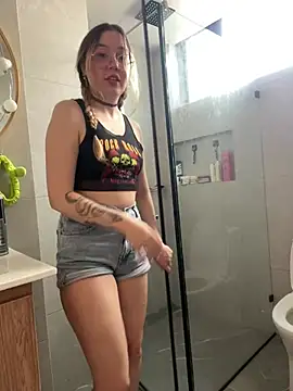 Darling XXX online show from December 18, 2024, 7:08 pm