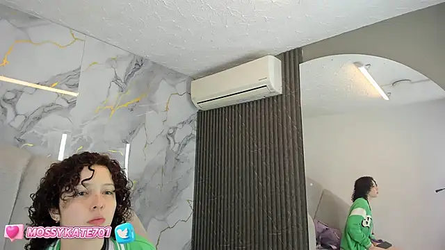 Katemoss70 online show from February 22, 2025, 12:08 pm