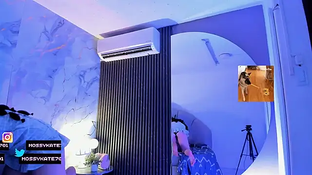 Katemoss70 online show from September 19, 2025, 12:28 pm