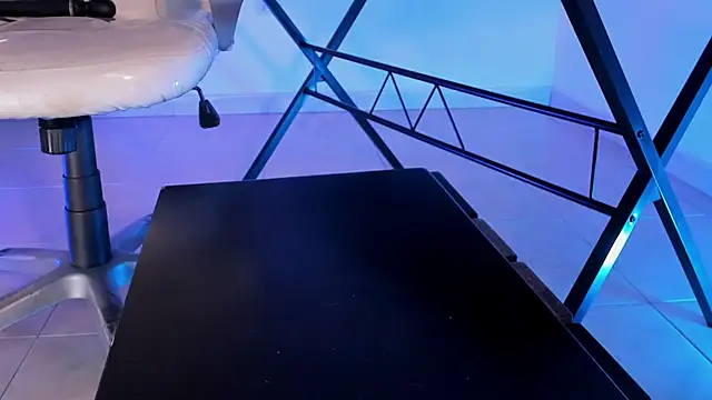 Snapshot of ArchieCollins chatting on November 5, 2025, 10:10 pm ArchieCollins online show from November 5, 2025, 10:10 pm