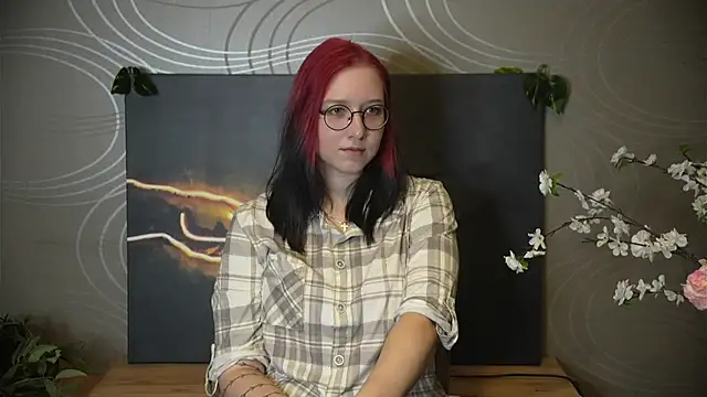 KarenHaan online show from October 25, 2025, 5:15 am