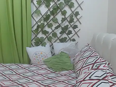 Lovelywife786 online show from December 14, 2024, 2:53 pm