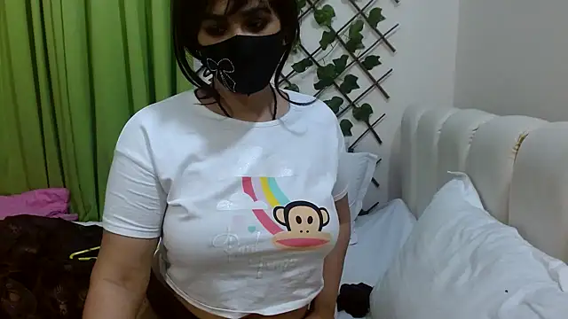 Lovelywife786 online show from January 3, 2025, 6:46 pm