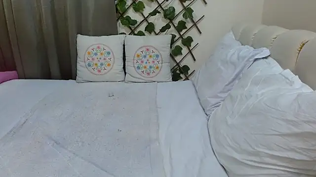 Lovelywife786 online show from February 9, 2025, 5:43 pm