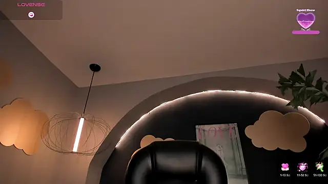 Snapshot of MartinnaBonnet chatting on March 11, 2025, 2:40 pm MartinnaBonnet online show from March 11, 2025, 2:40 pm