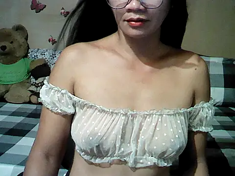 Mia Rein online show from June 7, 2026, 2:10 pm