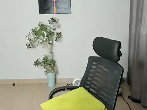  Hello Titty  online show from December 25, 2024, 1:53 am