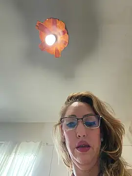 Snapshot of RAIRAsexy chatting on March 1, 2026, 8:33 pm RAIRAsexy online show from March 1, 2026, 8:33 pm