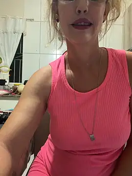 Snapshot of RAIRAsexy chatting on April 15, 2026, 1:01 am RAIRAsexy online show from April 15, 2026, 1:01 am