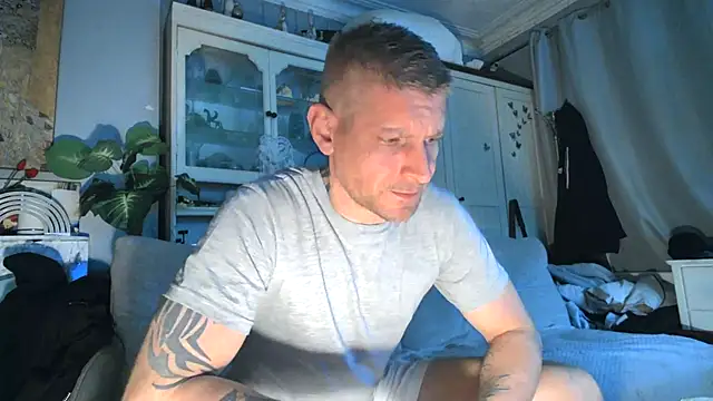 iamsex6969 online show from October 18, 2025, 4:26 am