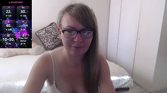 MargotLot online show from October 22, 2025, 3:51 am