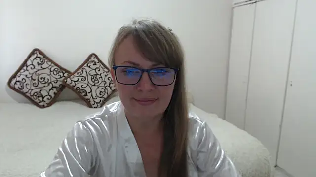 Snapshot of MargotLot chatting on June 12, 2026, 2:16 pm MargotLot online show from June 12, 2026, 2:16 pm