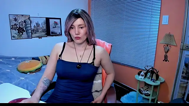 jrcamila online show from October 9, 2025, 12:19 am