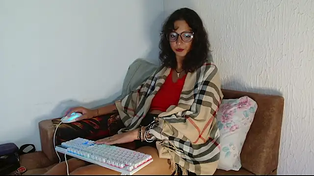 Snapshot of myamillor chatting on February 27, 2026, 8:20 pm myamillor online show from February 27, 2026, 8:20 pm