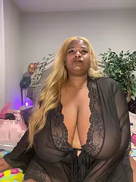BigFineSelena online show from January 7, 2025, 12:20 pm