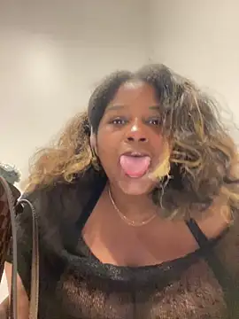 BigFineSelena online show from April 14, 2026, 2:56 pm