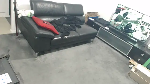 Snapshot of shhhoot73 chatting on November 22, 2025, 10:03 am shhhoot73 online show from November 22, 2025, 10:03 am