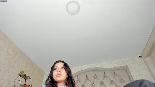 dayra angels online show from January 3, 2025, 5:17 am