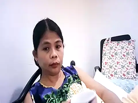 Snapshot of pinay_milfxx chatting on November 29, 2025, 11:30 pm pinay milfxx online show from November 29, 2025, 11:30 pm