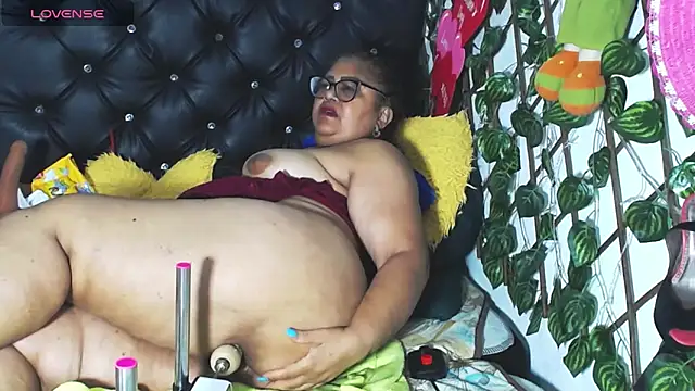 mature beautiful online show from March 12, 2025, 9:55 am