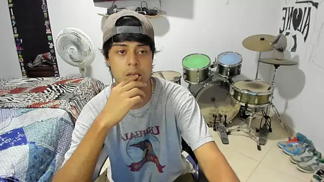 Zack falcon online show from September 25, 2025, 3:21 am