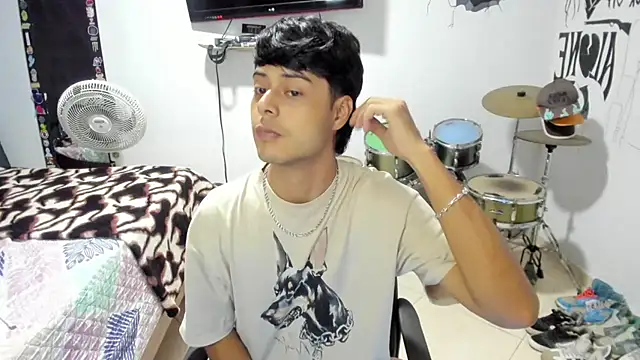 Zack falcon online show from October 17, 2025, 3:42 am