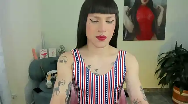 queenramoona-hot online show from January 15, 2025, 9:30 pm